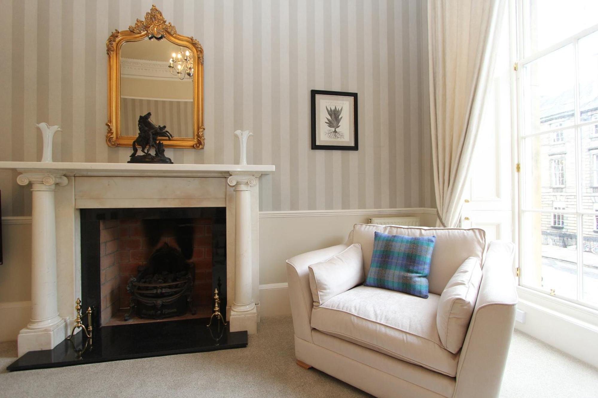 Escape To Edinburgh @ Albyn Place Ngoại thất bức ảnh